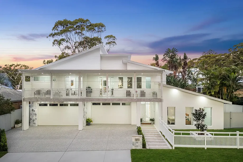 Bateau Bay 5房  Coastal luxury with dual occupancy living flexibility