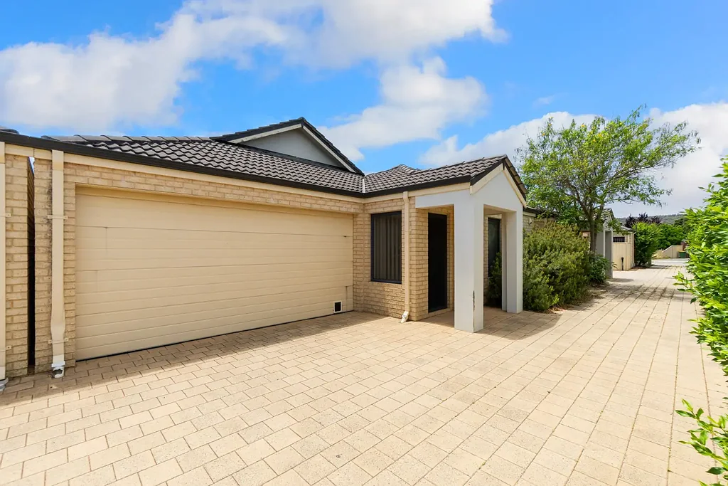 9C Friar Road, Armadale, WA 6112