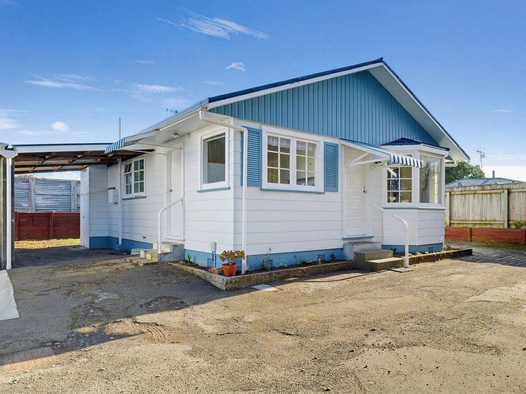 Gonville 2房  Tip Top Townhouse - with parking!