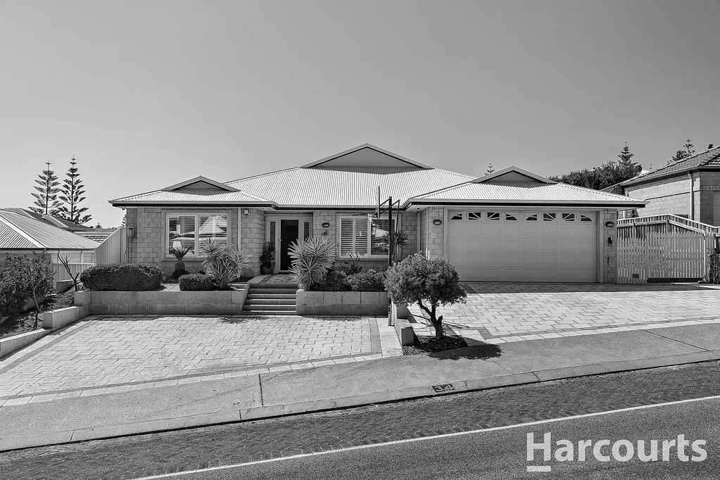 Wannanup 4બેડરૂમ Under Offer by HARCOURTS Mandurah - Michael & Christine Goodwin - HOME Open Cancelled!