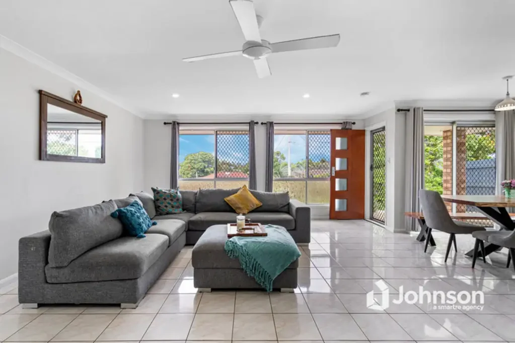 Alexandra Hills 4房 Alexandra Hills学区房 699m²宽地块 游泳池娱乐区 短距购物中心 SPACIOUS FAMILY HOME WITH POOL AND OUTDOOR LIVING