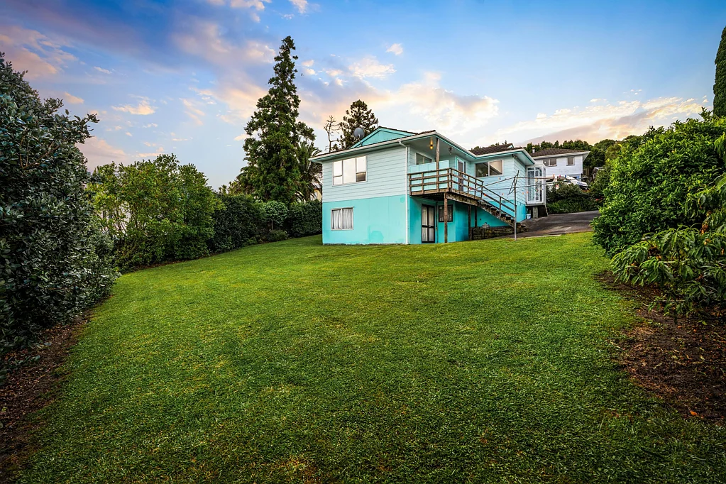 18 Peterhouse Place, West Harbour, Waitakere City, Auckland