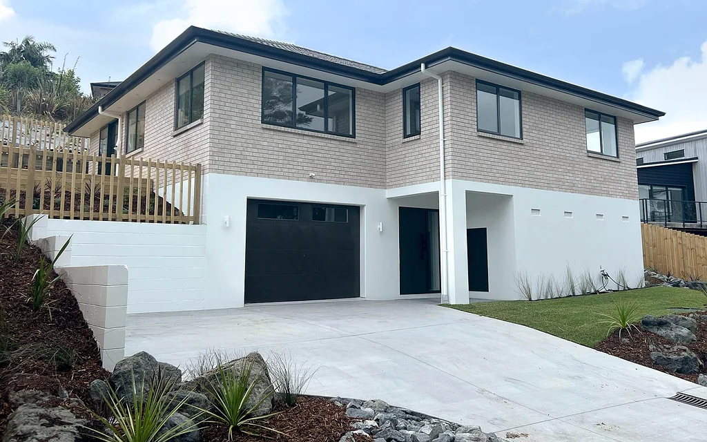 Stanmore Bay 4 Bedroom Brand-New Family Home with Reserve Views