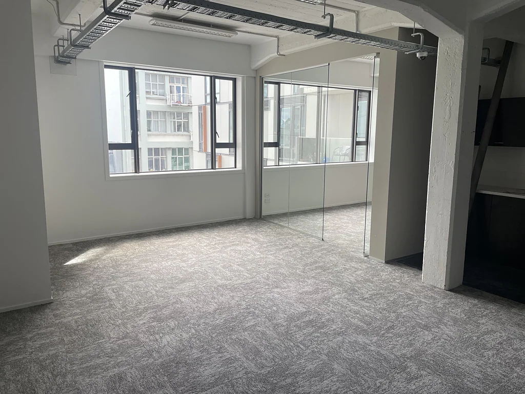 Te Aro College St Office with Landlord incentives offered