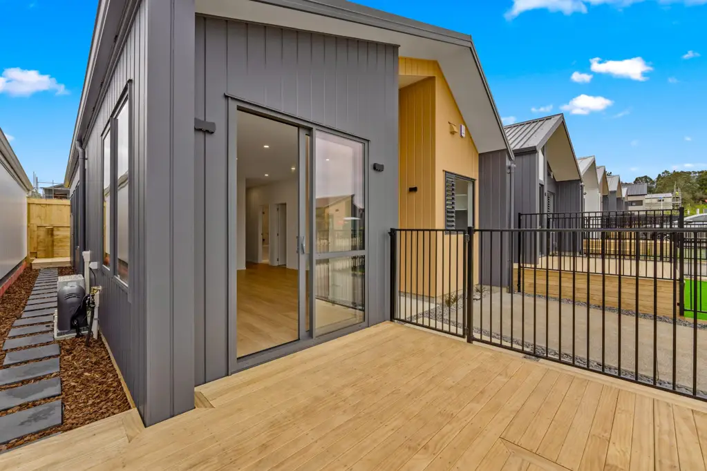Pukekohe 3房  Stylish Brand-New  Standalone Home - Urgent Sale