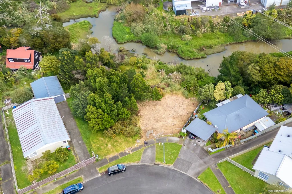 Avondale Ignore CV! 1401m² Avondale Land!