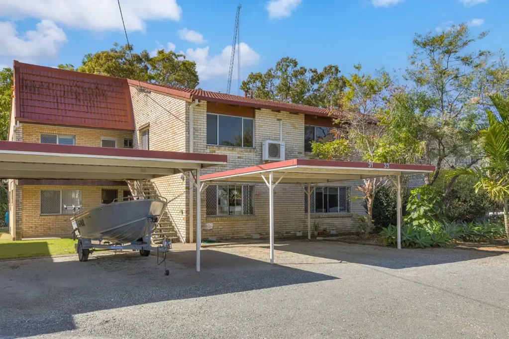 Tidy Renovated Unit in Kirra Beach Precinct