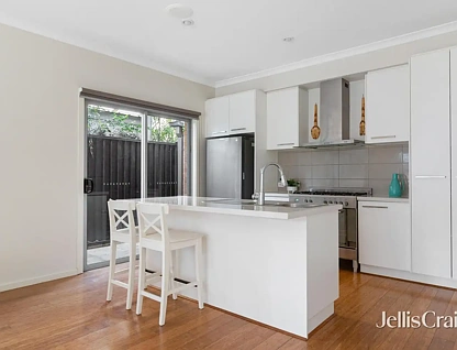 2/15 Cecil Street, Eltham, VIC 3095, 3 ਕਮਰੇ, 2 ਬਾਥਰੂਮ, Townhouse
