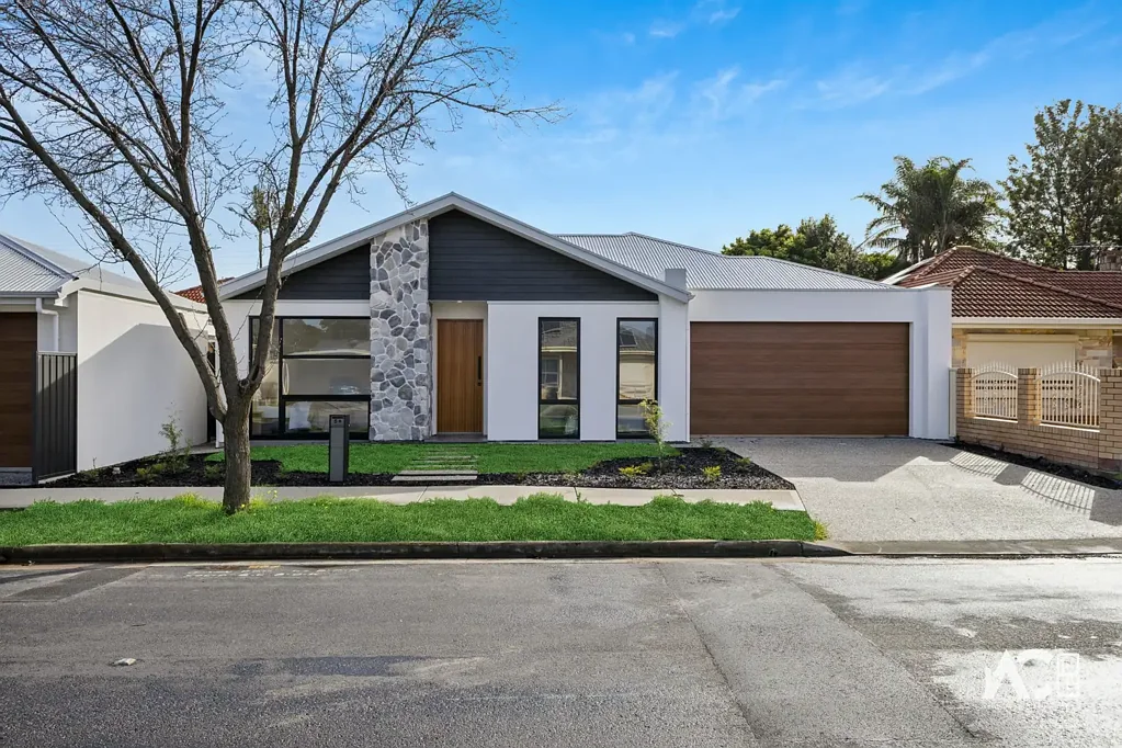 Fulham Gardens 4房  Brand New Contemporary Family Home with Two Living Areas