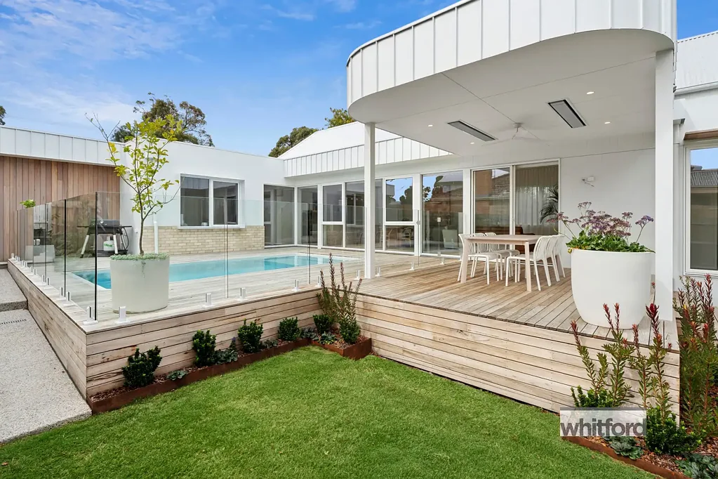 Newtown 4ਬੈੱਡਰੂਮ A masterpiece of modern luxury in prime Newtown location