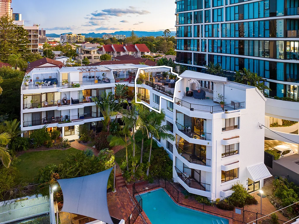 12/24 Second Avenue, Broadbeach, QLD 4218