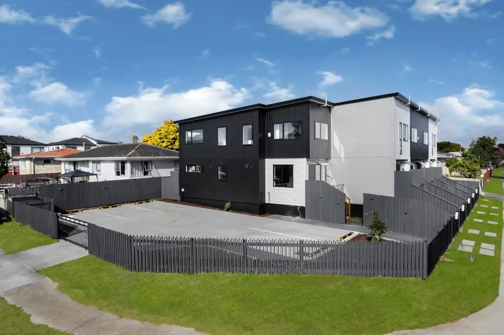 Manurewa 2Kwarto Amazingly Spacious - Suits a King!