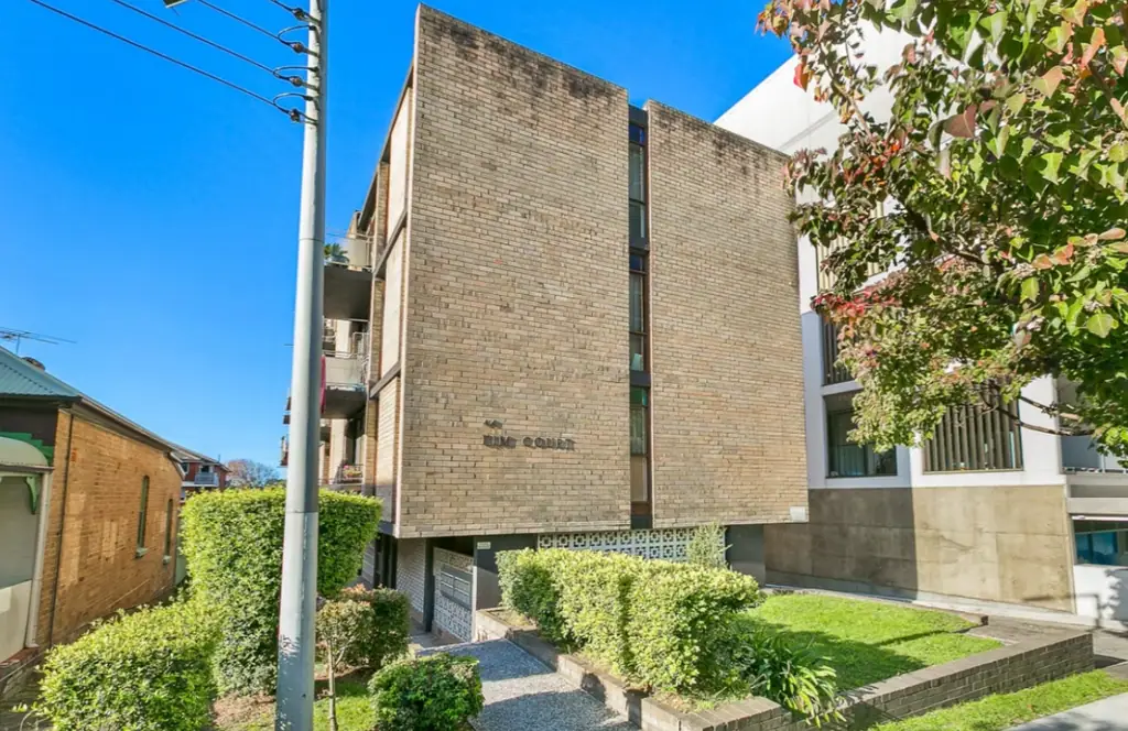 Convenient 2-Bedroom Unit in Prime Hurstville Location