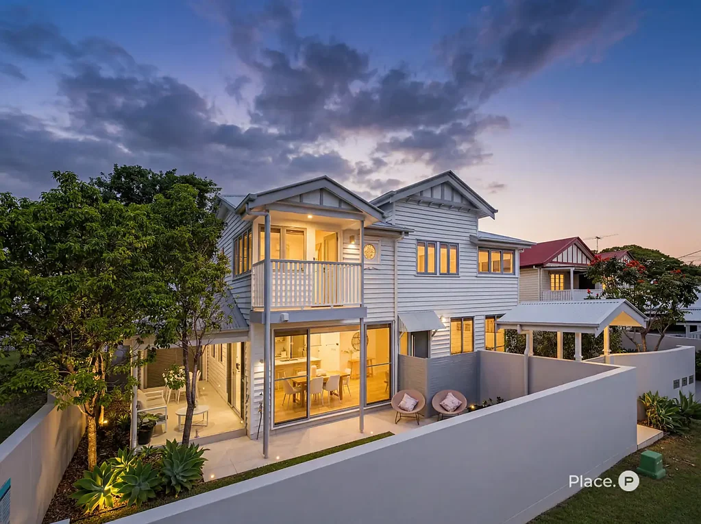 Hawthorne 3 Slaapkamer Elegant Freehold Queenslander in Hawthorne’s Prestigious River Avenues