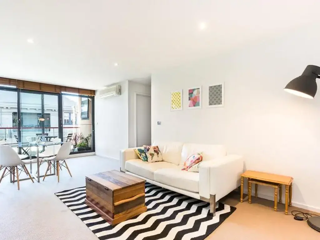 Sunny Two Bedroom Apartment in the Heart of Windsor | Besser+Co