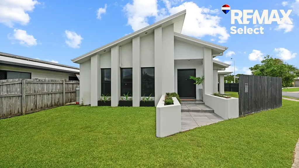 Enjoy the relaxed Northern Beaches lifestyle with everything you need just minutes away.