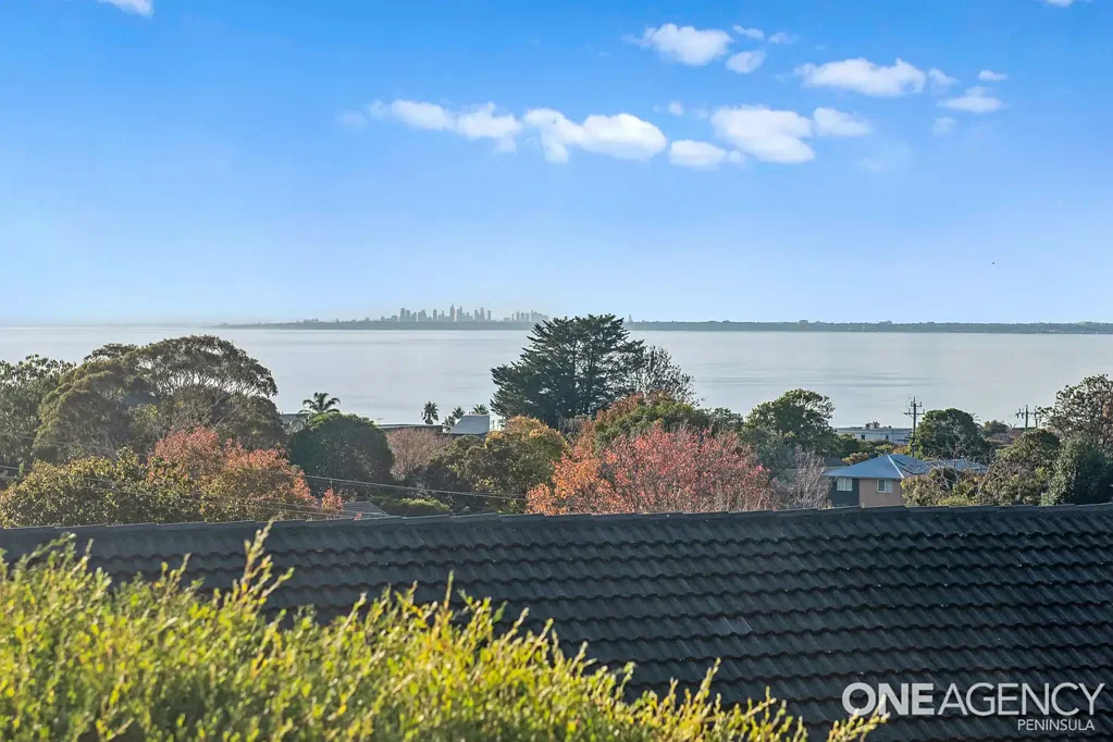 Frankston South 3房  海湾之上的全景完美  Panoramic Perfection Above the Bay