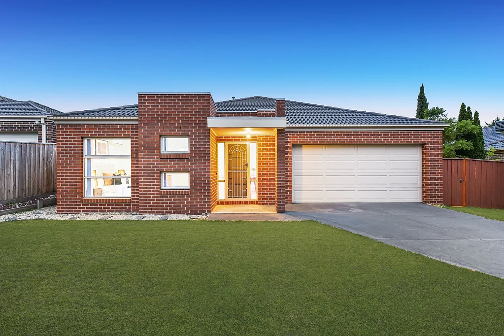 24 Bernly Boulevard, Berwick, VIC 3806