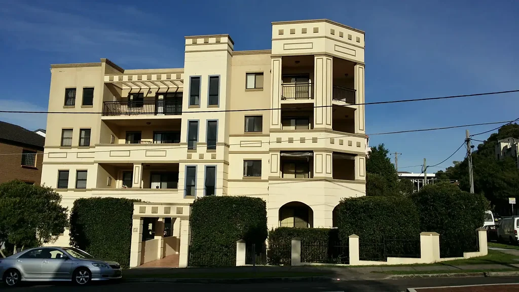 1 BEDROOM UNIT. CLOSE TO STATION.