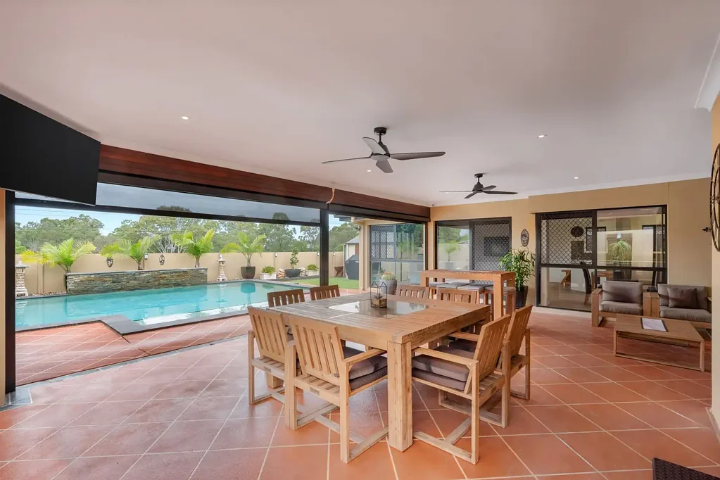 Robina 4房  Grand Family Home with Resort Style Living in the Heart of Robina
