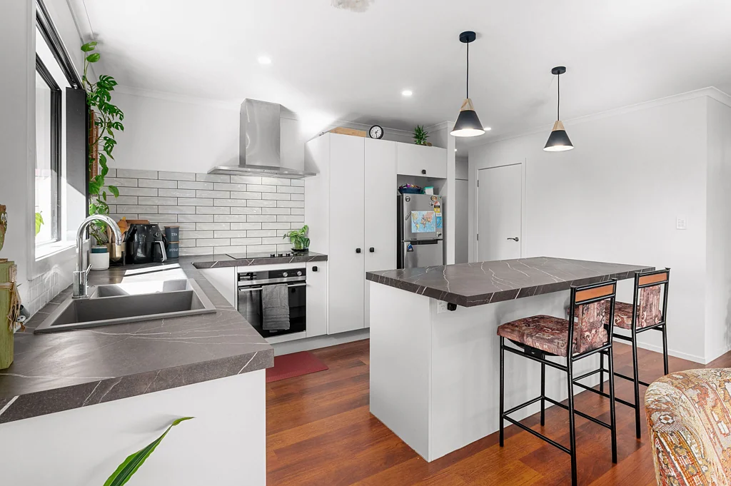 Huntly 4房  Vendor Relocating - Property is still available