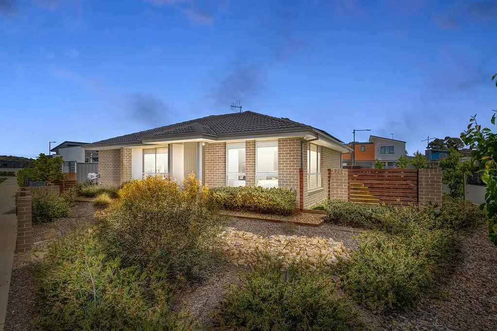 6 Grace Munro Crescent, Strathnairn, ACT 2615