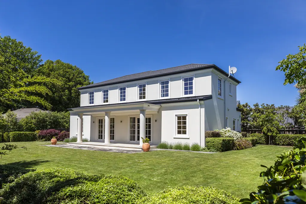 Fendalton 4ਬੈੱਡਰੂਮ Vendor relocated - streamside home must sell