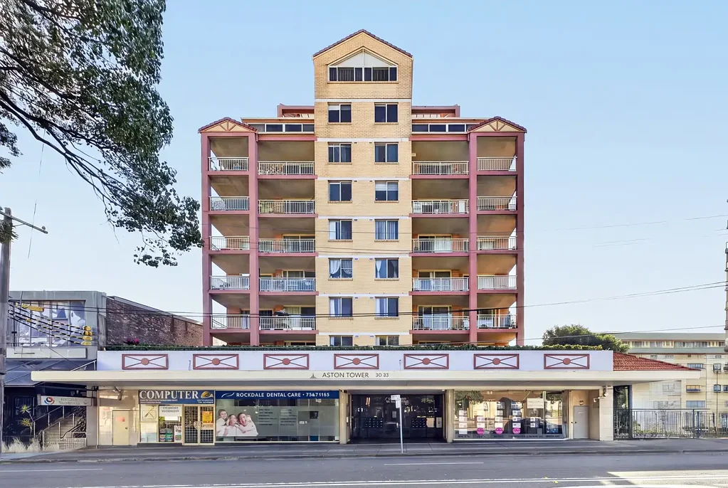 Rockdale 2Moenga 2 Bedroom Apartment in High-Quality Complex!