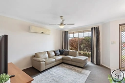 8 Willmott Close, Halls Head