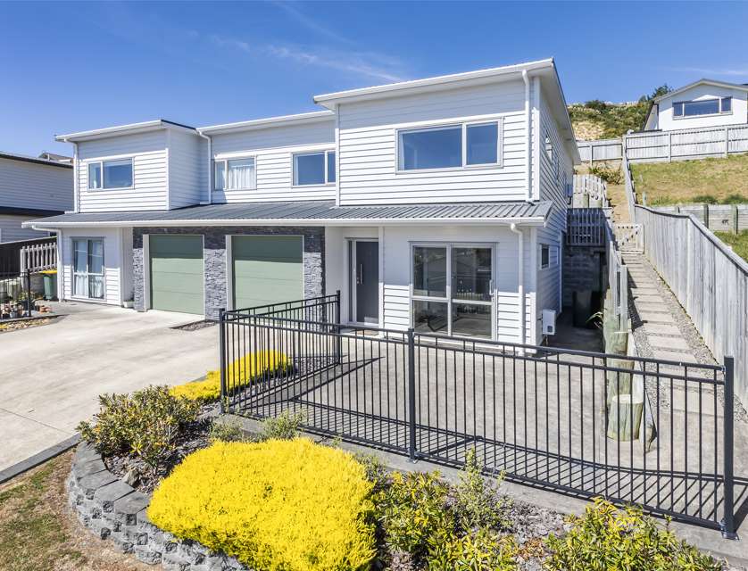 9A Madeira Close, Whitby, Wellington, 3房, 3浴, 公寓