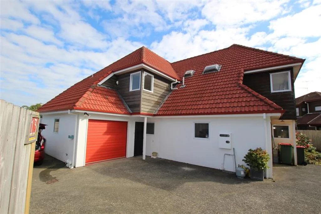 Immaculately presented 3 beddy ready for rent