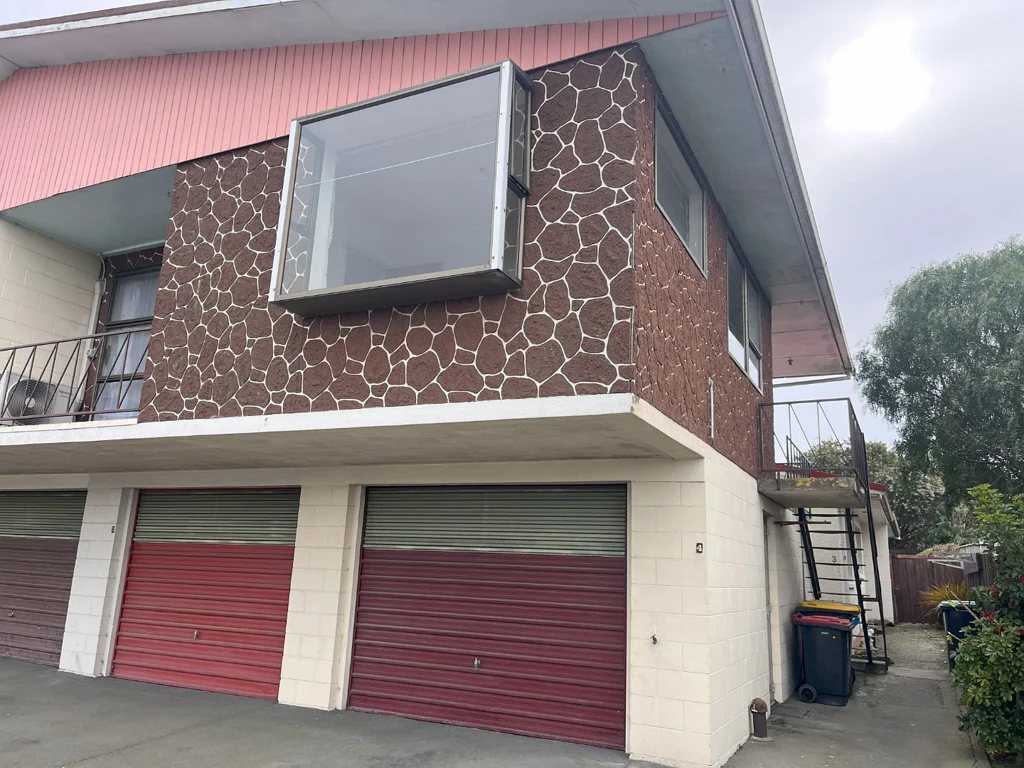Great Location and avalible now!