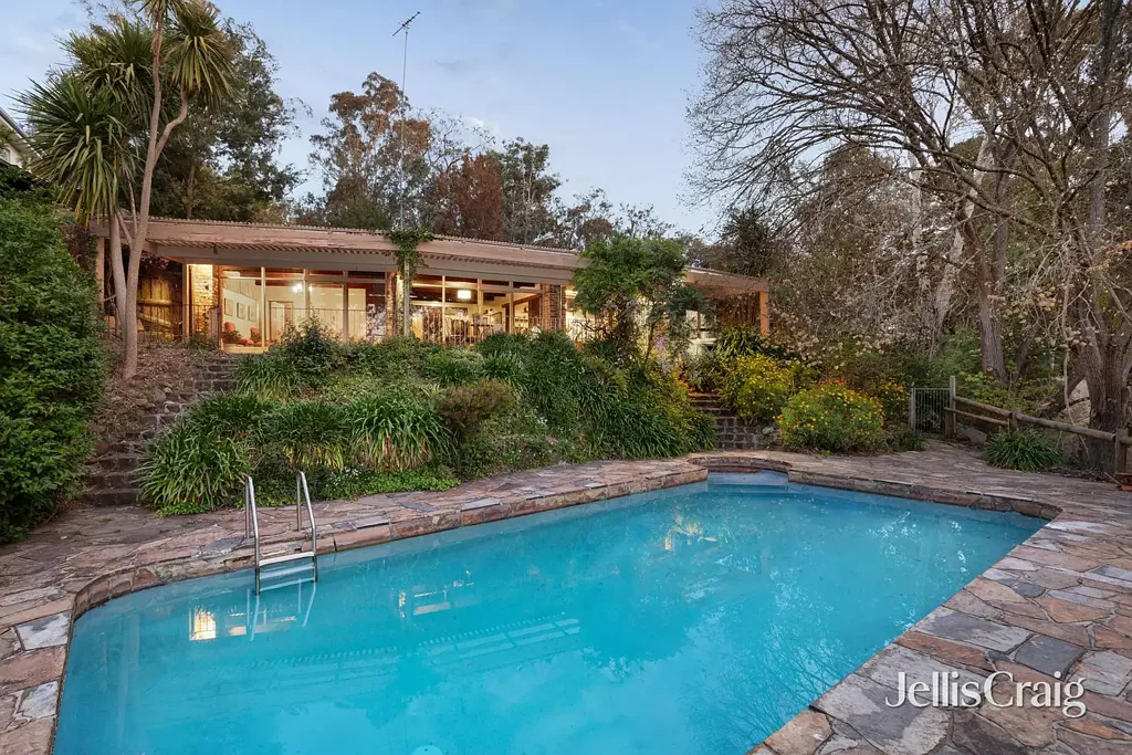 North Warrandyte 3Habitaciones Perfectly preserved, Alistair Knox designed, with Yarra access