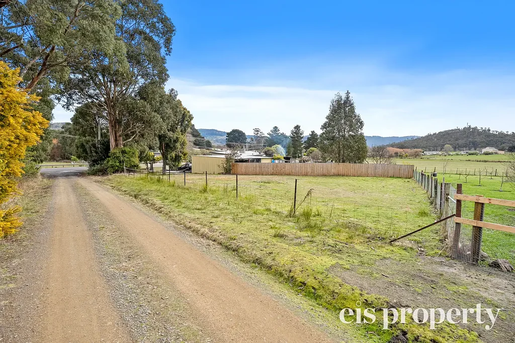 Cradoc  Blank Canvas - Perfect Country Escape