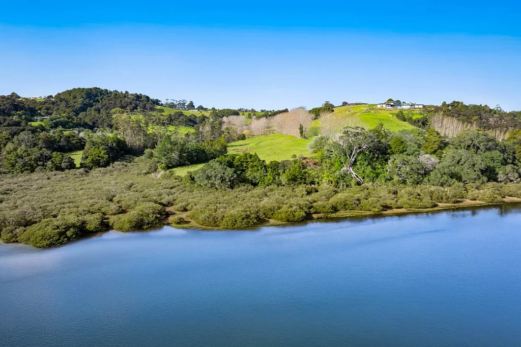 Tawharanui Peninsula  Dream Waterfront Lifestyle – Future Potential