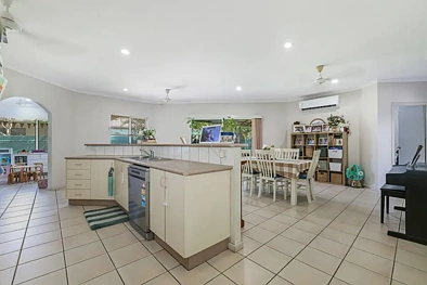 Kusina - 37 Phoenix Circuit, Durack, NT 830