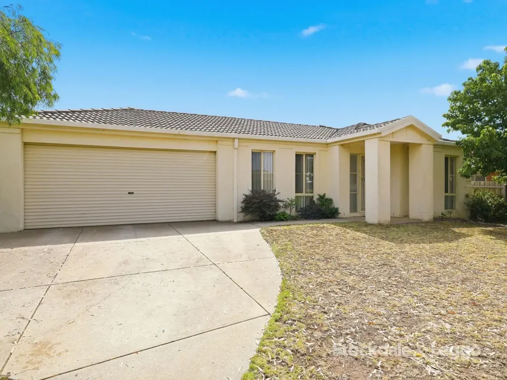 10 Peters Close, Maddingley, VIC 3340