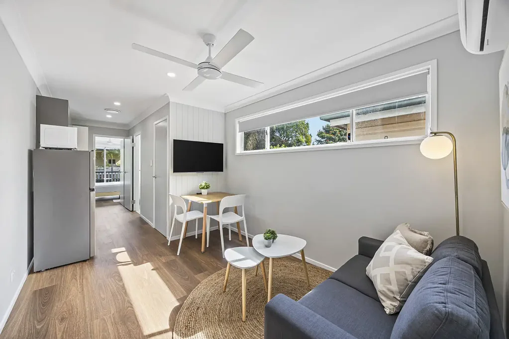 Modern Furnished 1 Bedroom Unit in a Prime Location