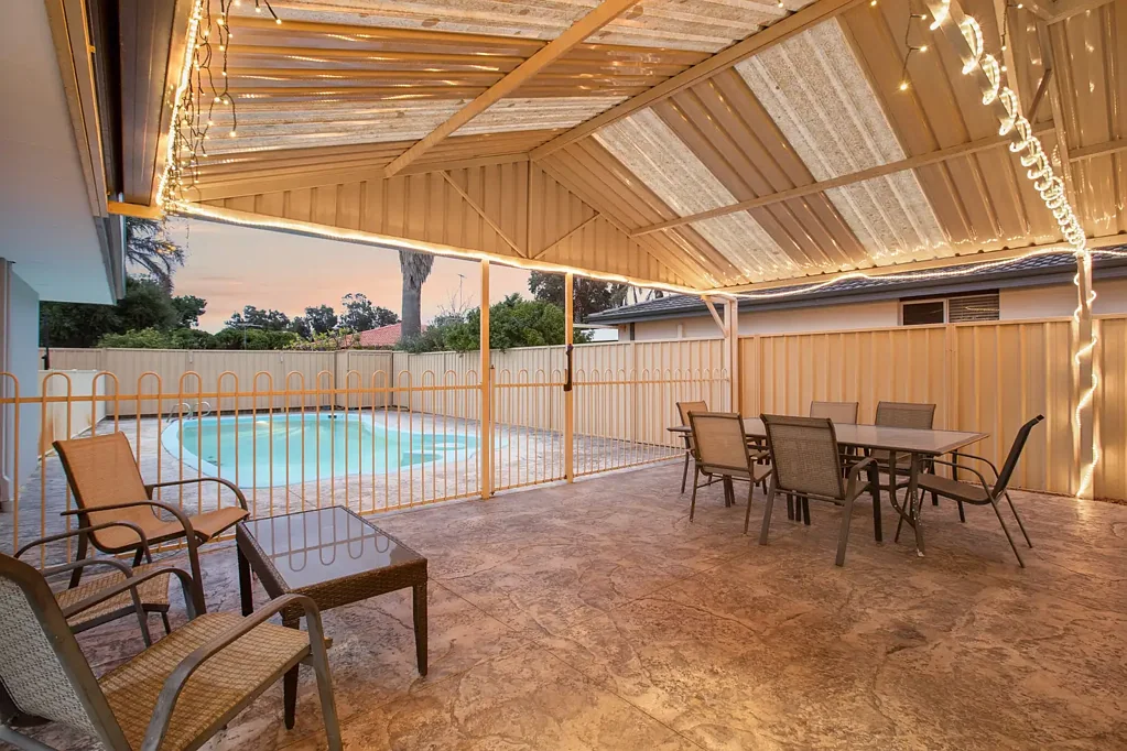 Safety Bay 4Moenga SPACE, STYLE & SUMMER LIVING