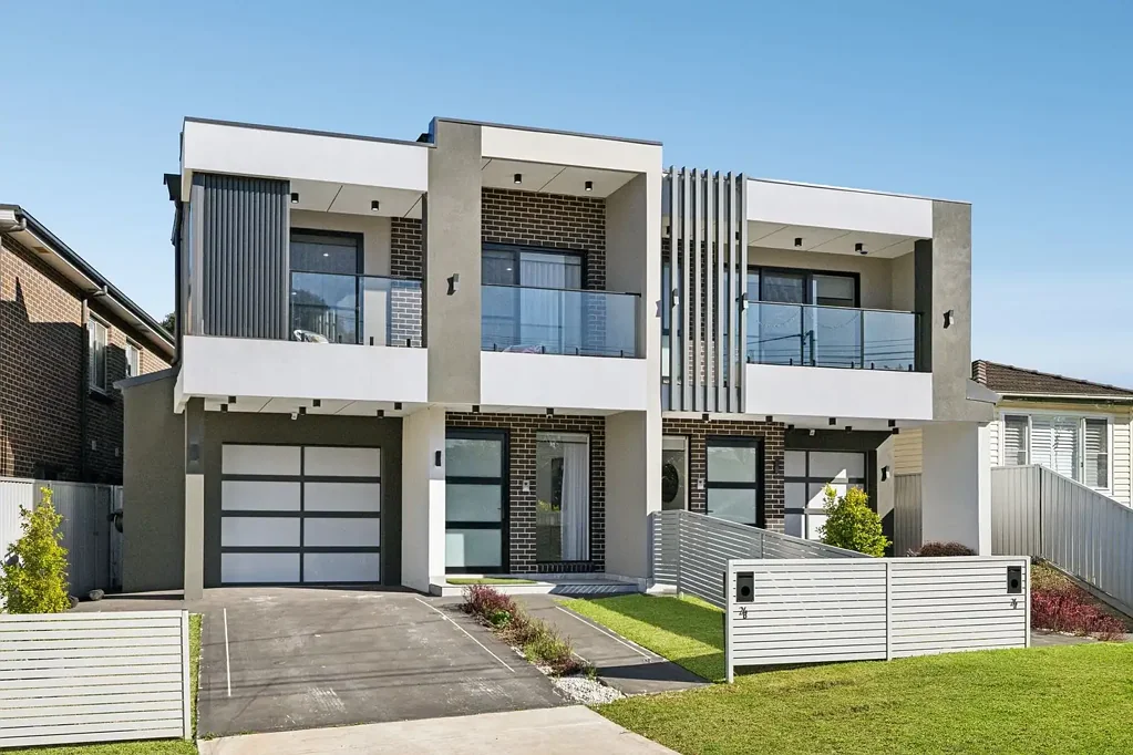 Panania 4 Bedroom Near New Modern Residence