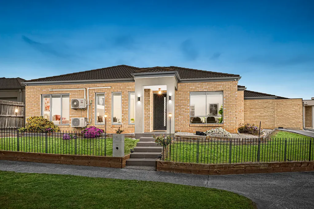 Craigieburn 3ห้องนอน Contemporary & Light-Filled Residence