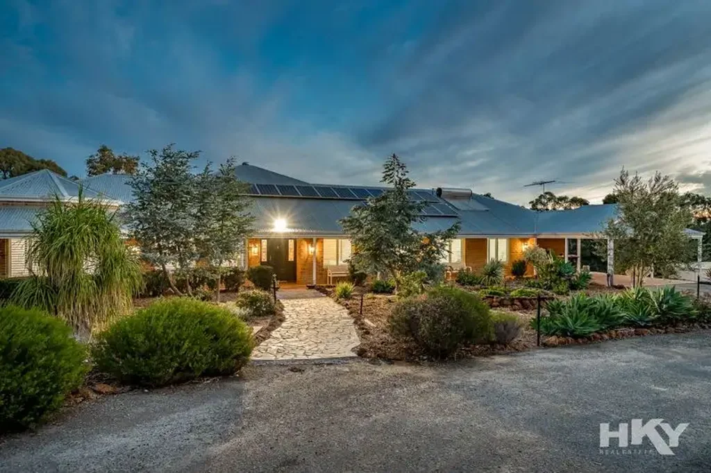 Lower Chittering 7침실 Grand Country Estate Where Family Memories Last a Lifetime...