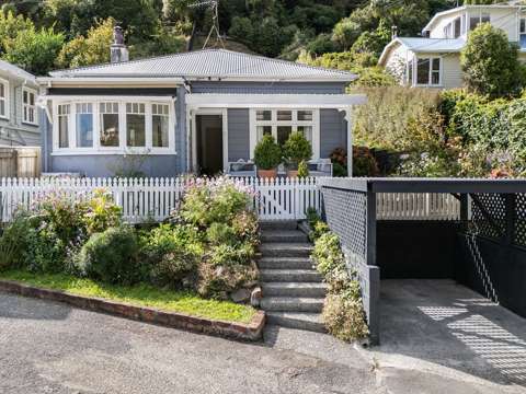 Eastbourne 2房  Charming Villa with Views & Timeless Character