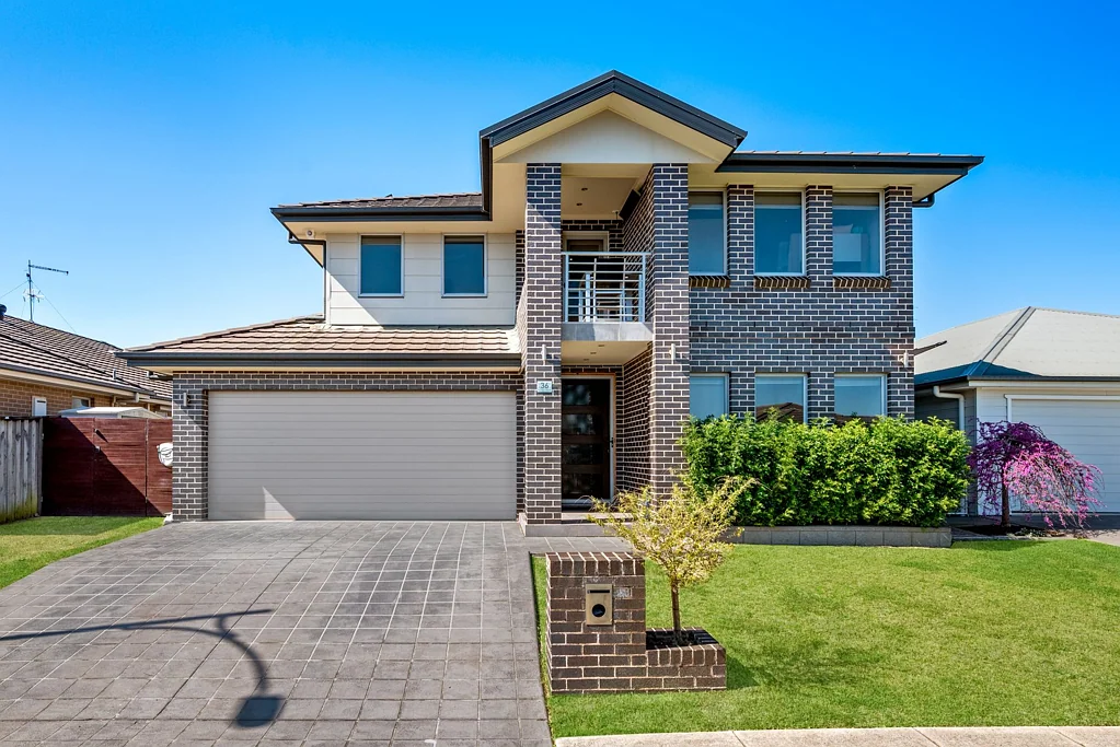 36 Young Circuit, Elderslie, NSW 2570