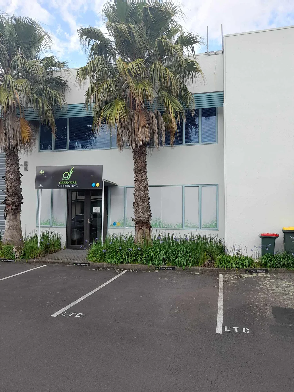 North Harbour First Floor 166sqm Albany Office + 5 carparks