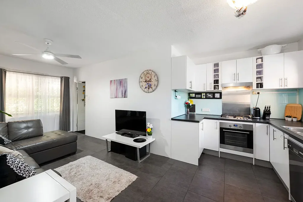 Furnished Pristine Ground Floor Unit – Steps from IGA & Jam Pantry