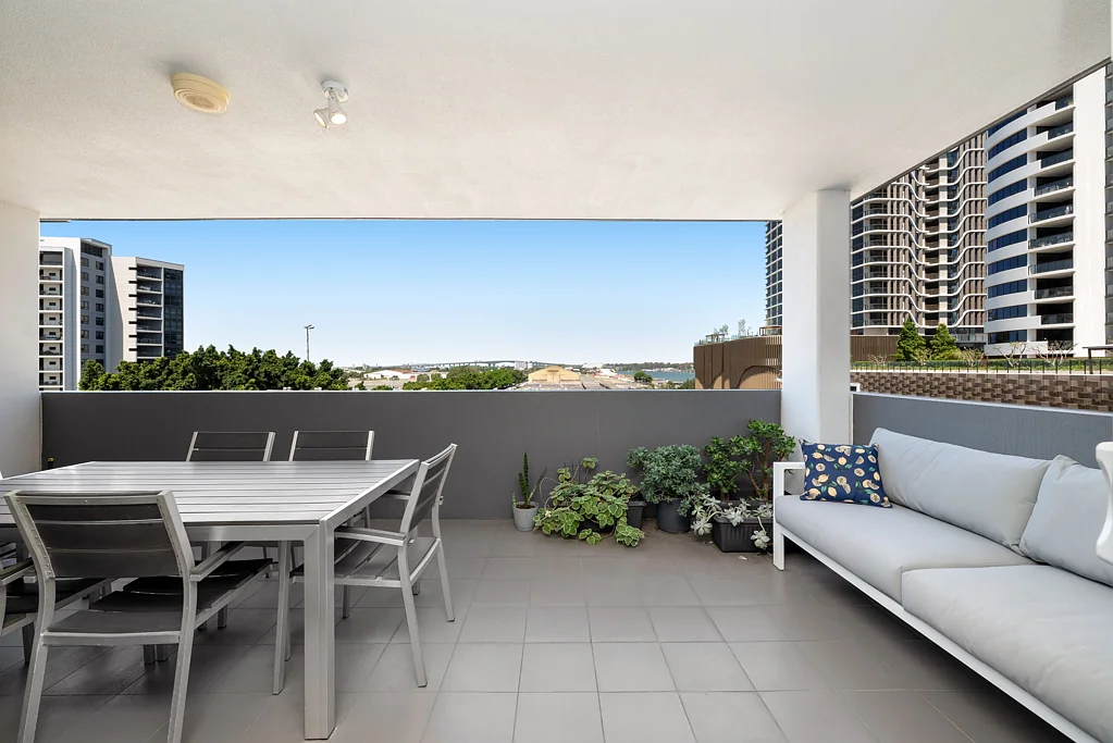 825/43 Hercules Street, Hamilton, QLD 4007