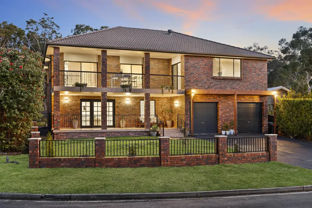 Summerland Point 4 Bedroom Stop Compromising. We have it All.