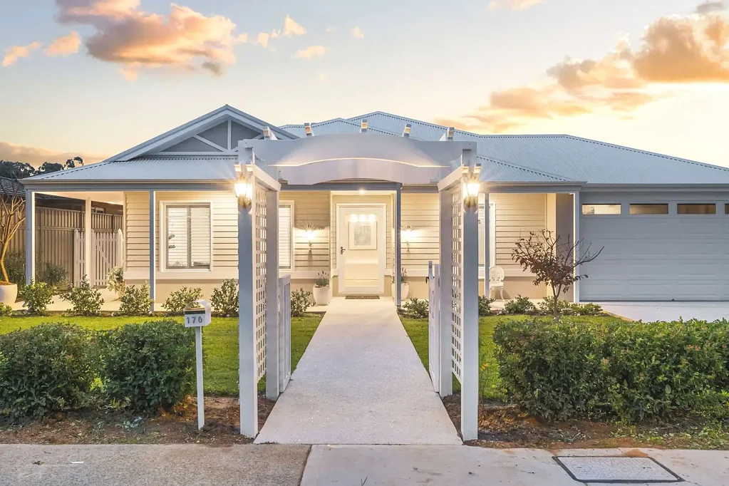 Bassendean 4침실 Simply Stunning & Only 2 Years Young In Prime Location