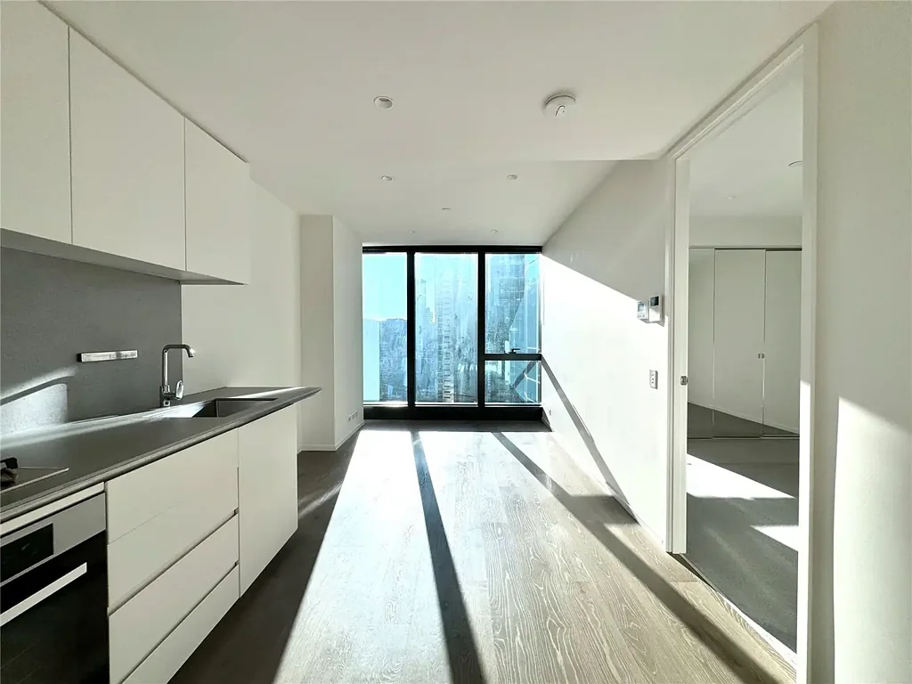 Australia 108 : Luxurious One Bedroom Apartment in Melbourne’s Tallest Tower!